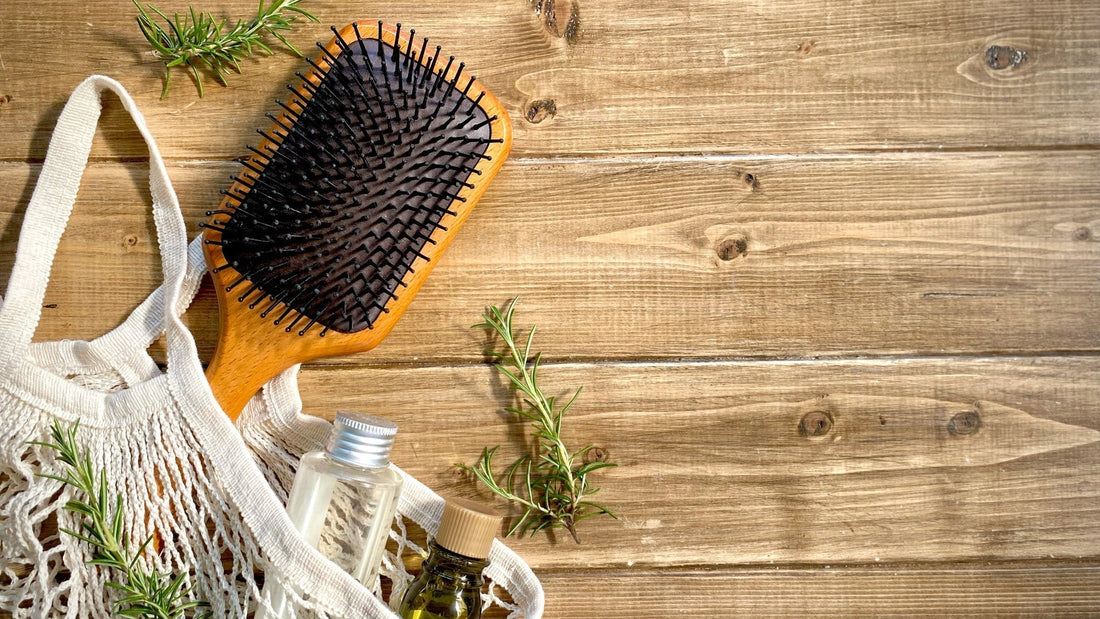 ヘアブラシの寿命?何年使える?替え時や交換時期のサインをプロが解説